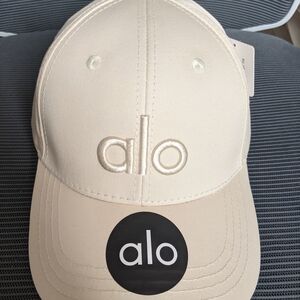 Alo Yoga Beige Adjustable Baseball Cap Logo Hat New With Tags